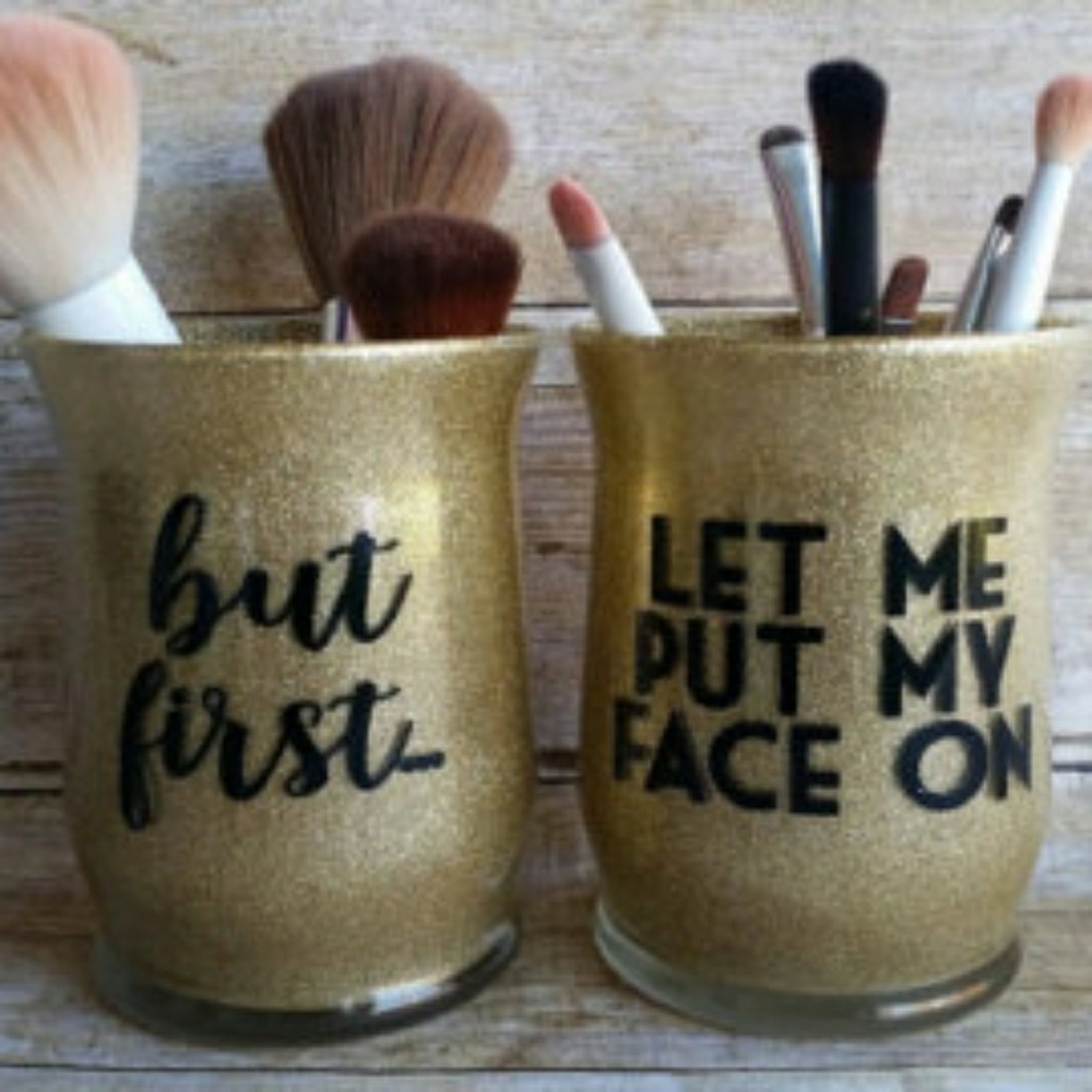 Check out my makeup brushes!